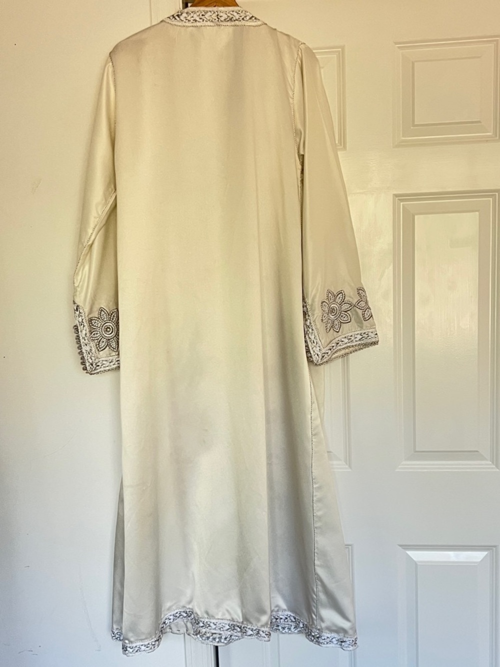 Vintage Silk Heavily Embroidered Kaftan/Duster/Robe Open Front Boho Resort Ivory - Picture 4 of 11
